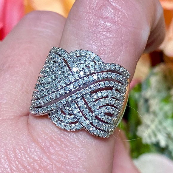 Genuine 1 Carat Diamond Cocktail Ring ~ Baguette Diamond Cluster Swirl Band - Picture 5 of 15